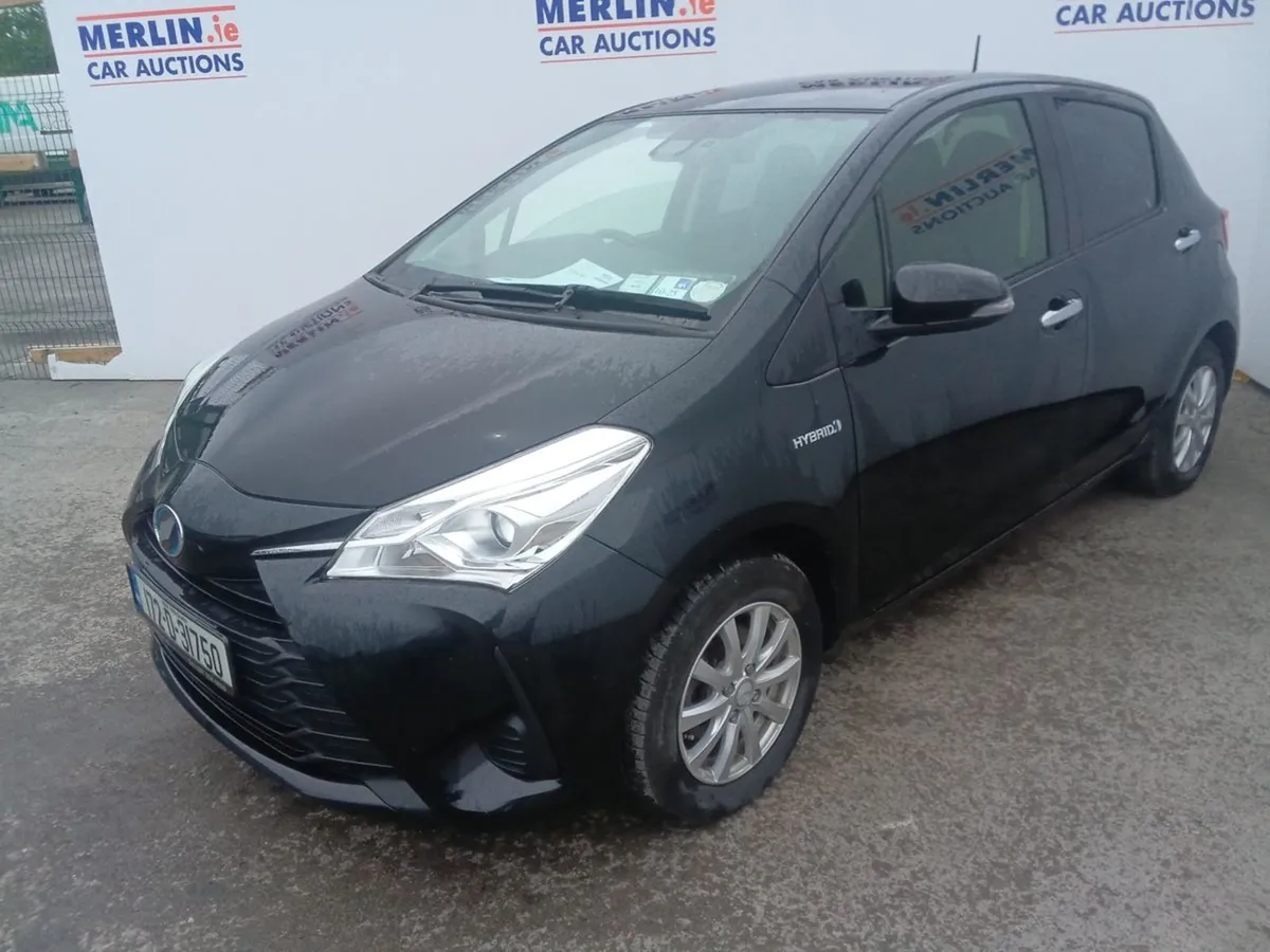 Toyota Vitz Daa-nhp130 Auto 1496 - Image 2
