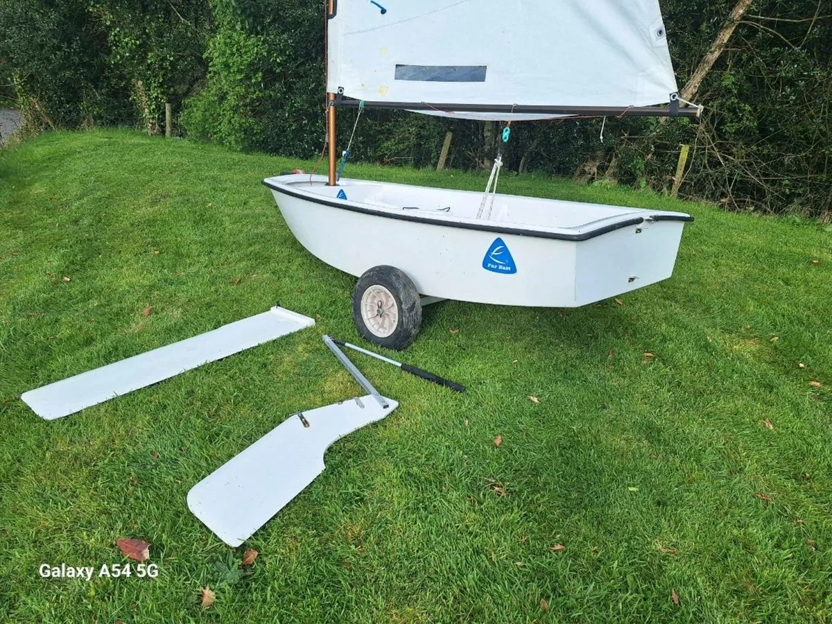 Sailing Dinghy - Image 3