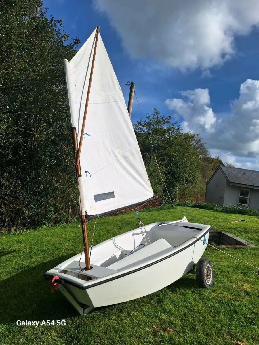 Sailing Dinghy - Image 4