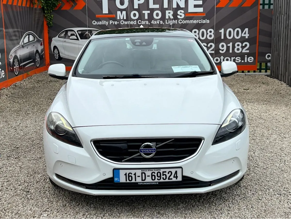 Volvo V40  r-design//pan Roof-huge Spec//auto//re - Image 3