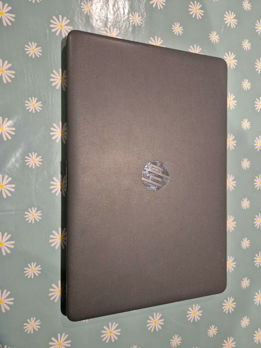 HP 15 laptop - Image 1