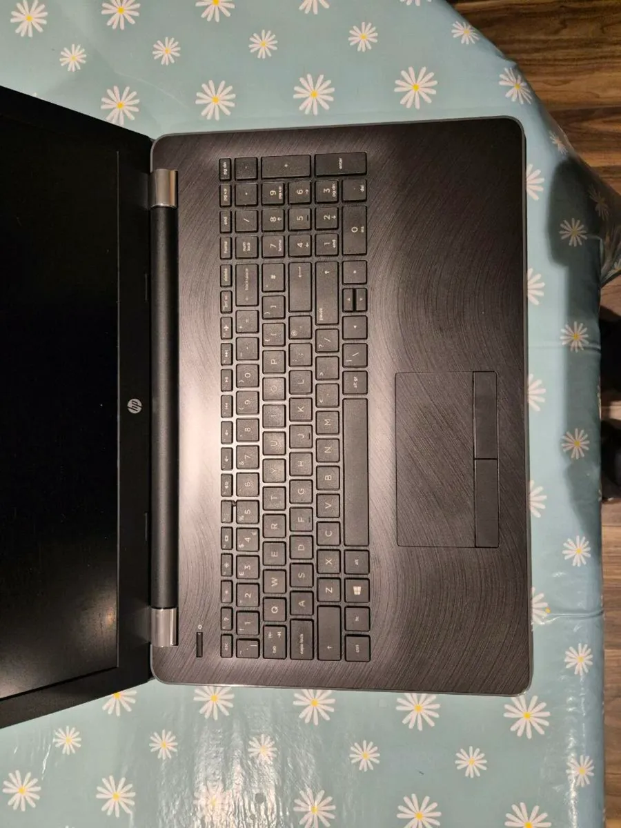 HP 15 laptop - Image 3