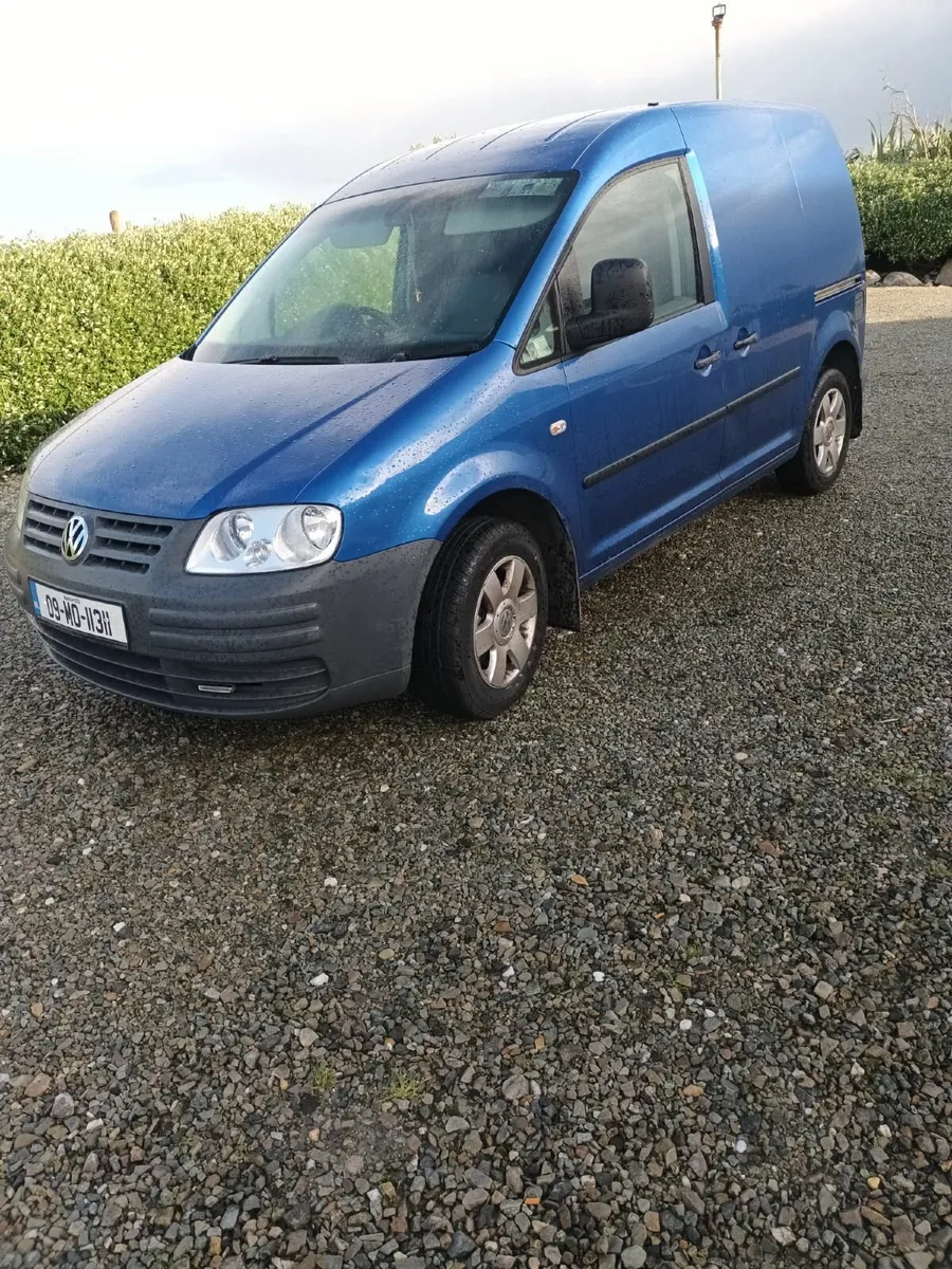 Volkswagen Caddy 2009 - Image 2