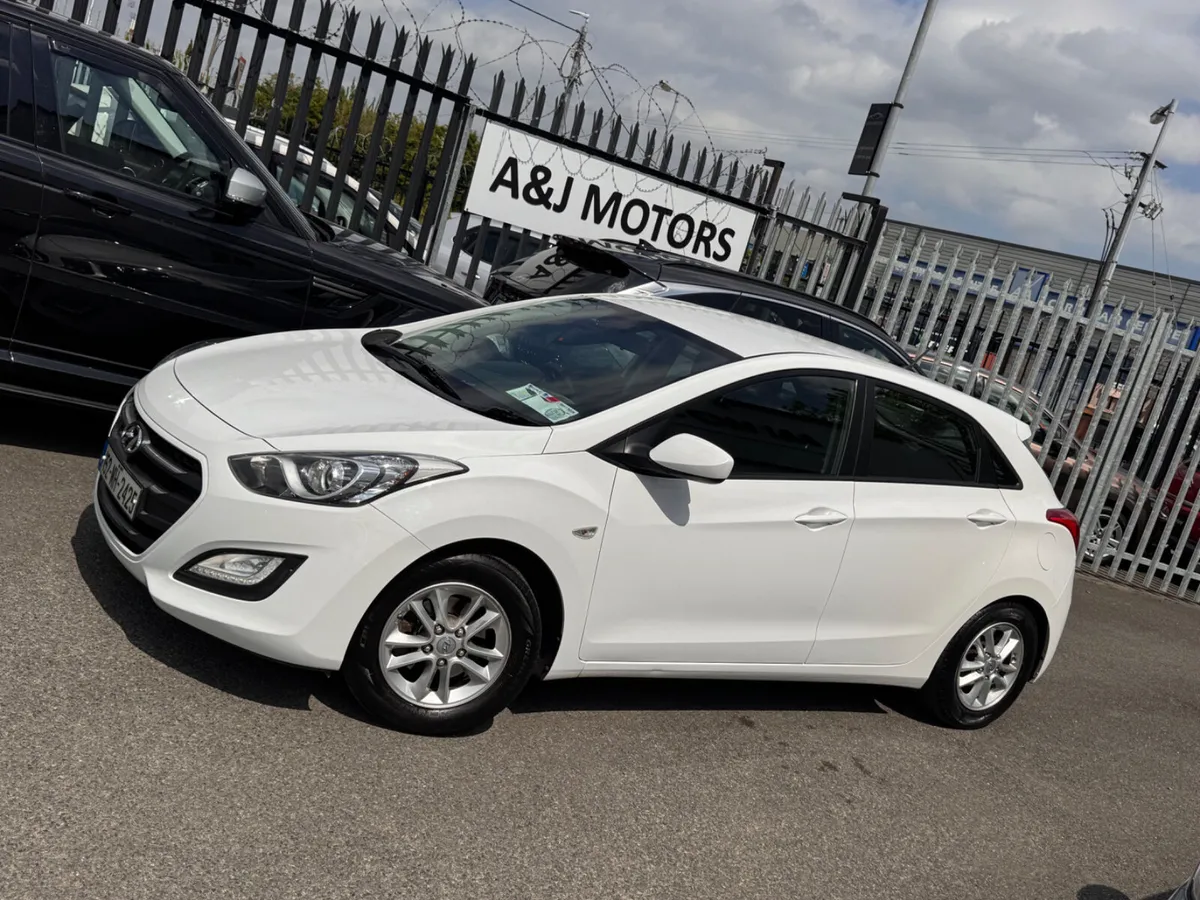 15 Hyundai i30 1.6 Diesel Nct&Tax - Image 2