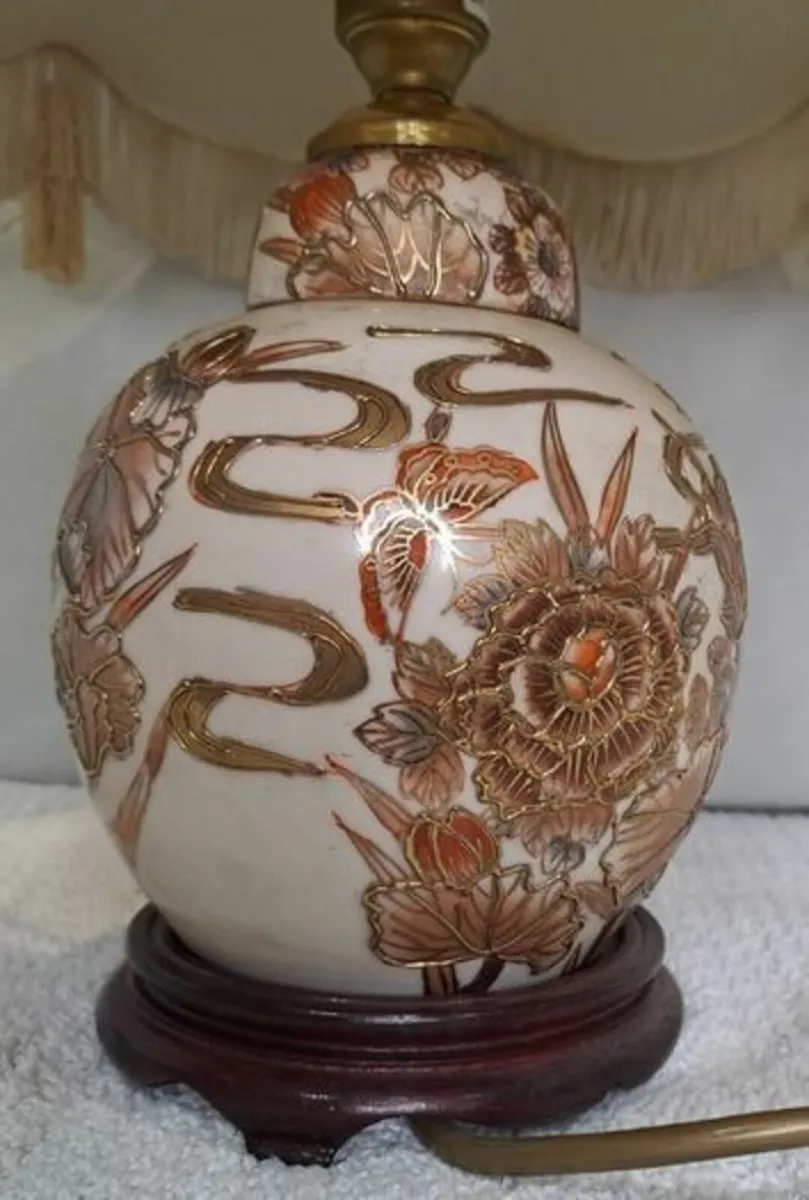 Hand painted Japanese table lamp - Image 4