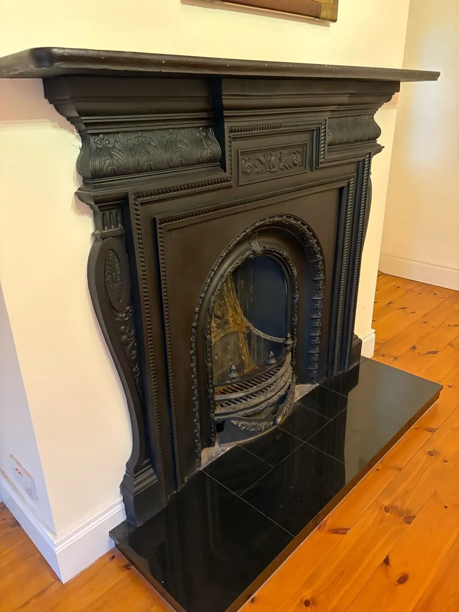Fire place - Image 1