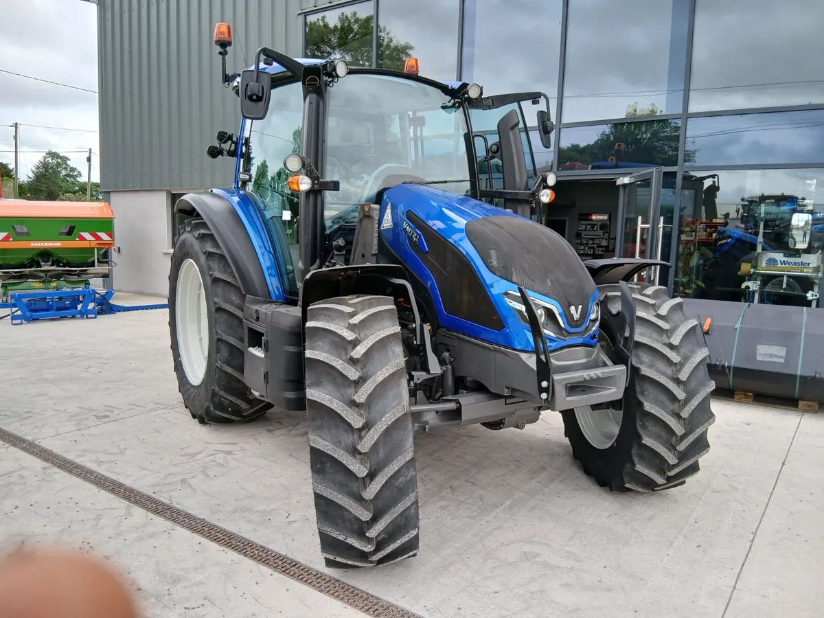 Valtra G125 - Image 2