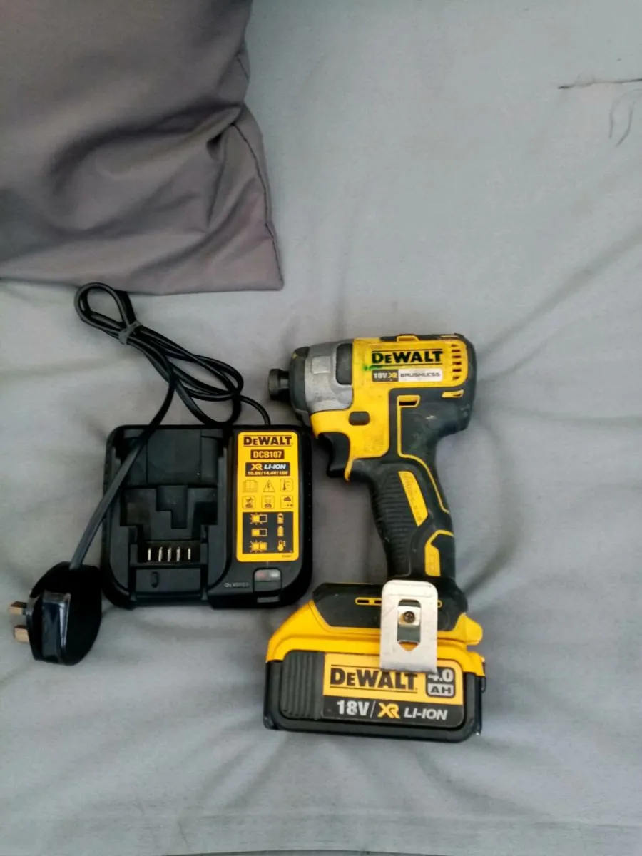 Dewalt Brushless 18v XR LI-ION Battery Impact Driv - Image 1