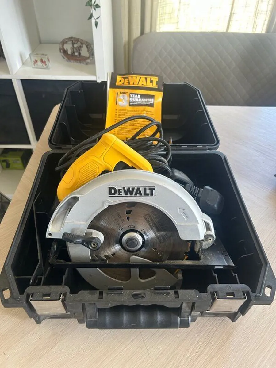 Corded Dewalt skill saw - Image 1