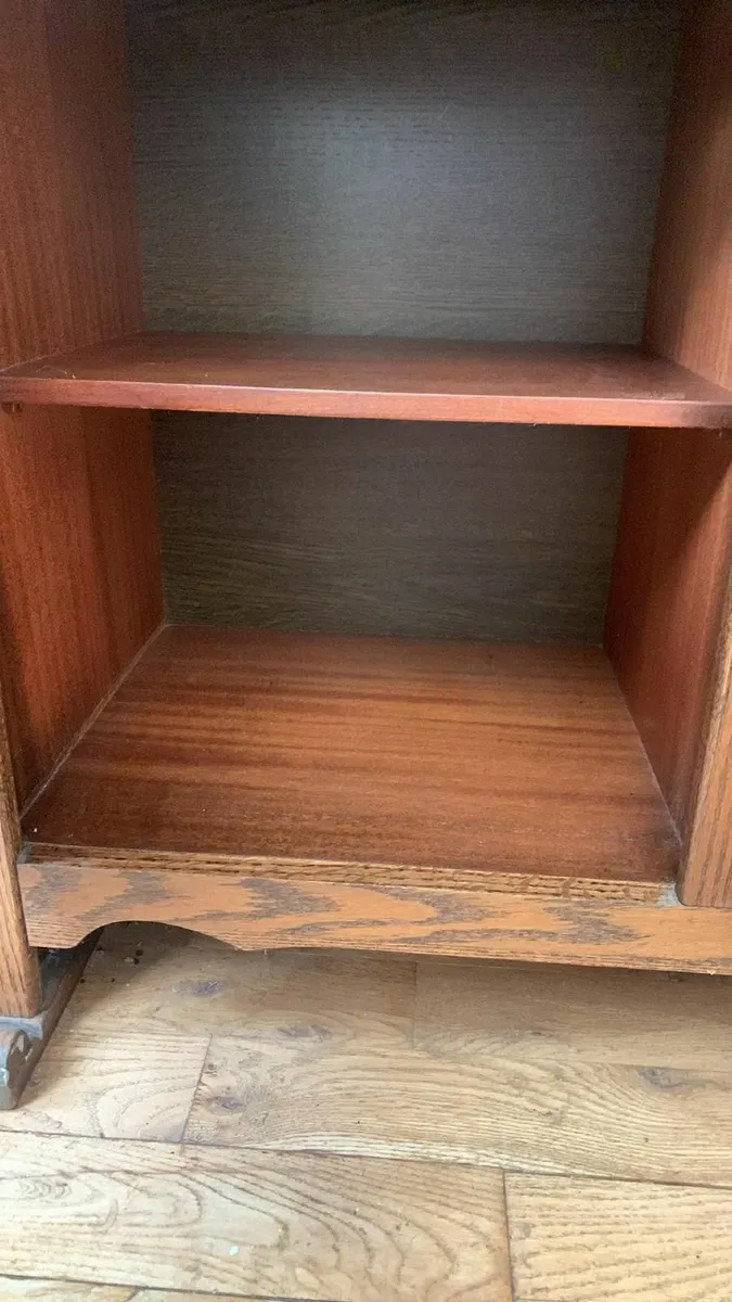 Dresser - Image 1