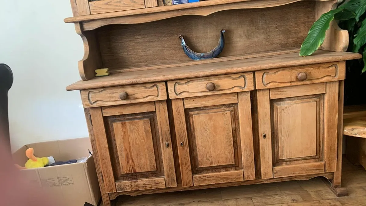 Dresser - Image 3