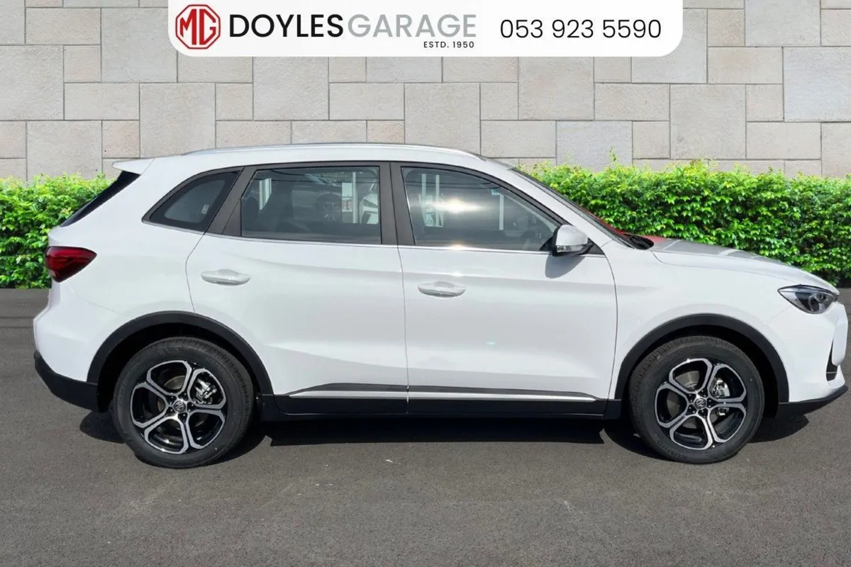 MG ZS EV Excite Hybrid - Image 2