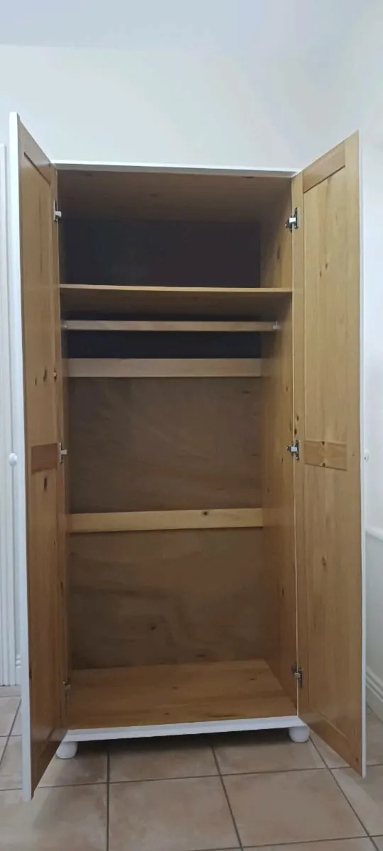 Wardrobe - Image 3