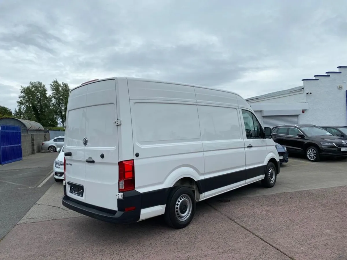 Volkswagen Crafter Cr35 TDI M H/R P/V Trendline - Image 4