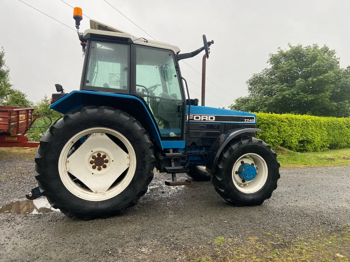 Ford 7740 - Image 1