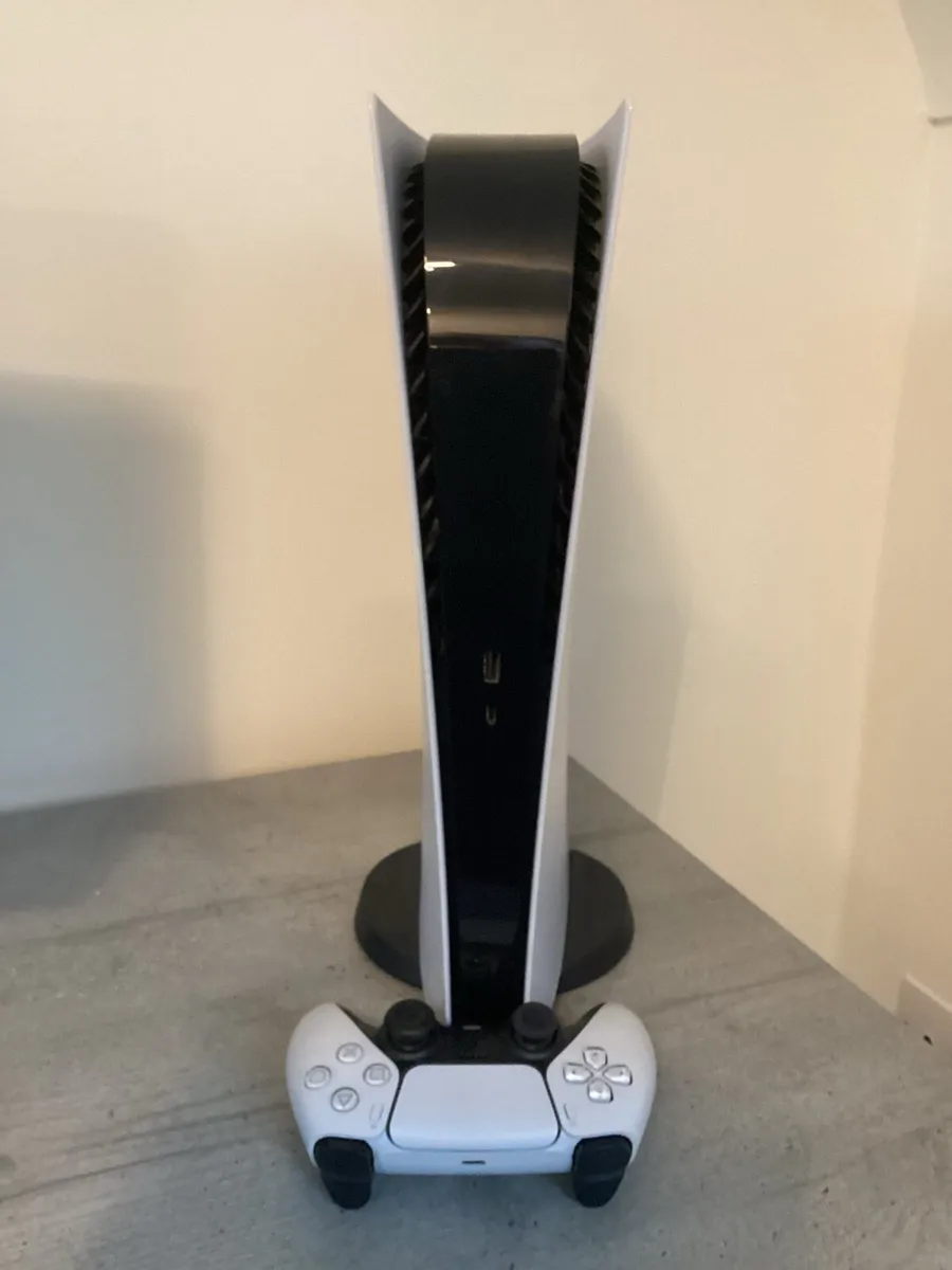 Sony PlayStation 5 - Image 3