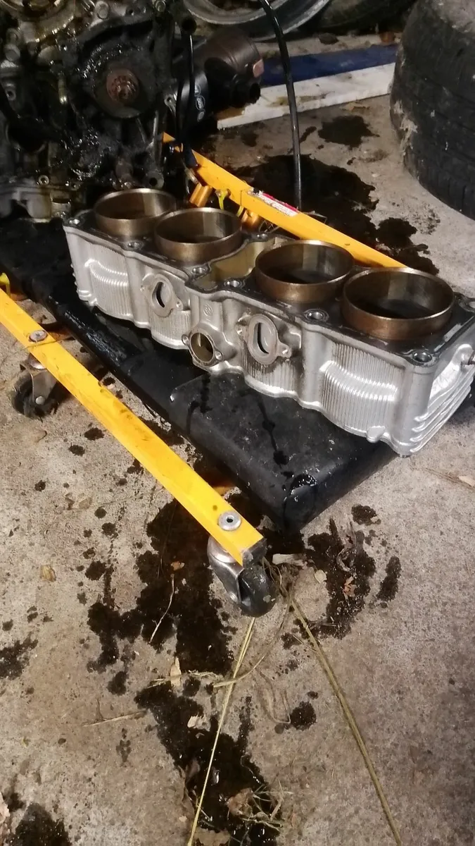 YZF 1000 parts - Image 1