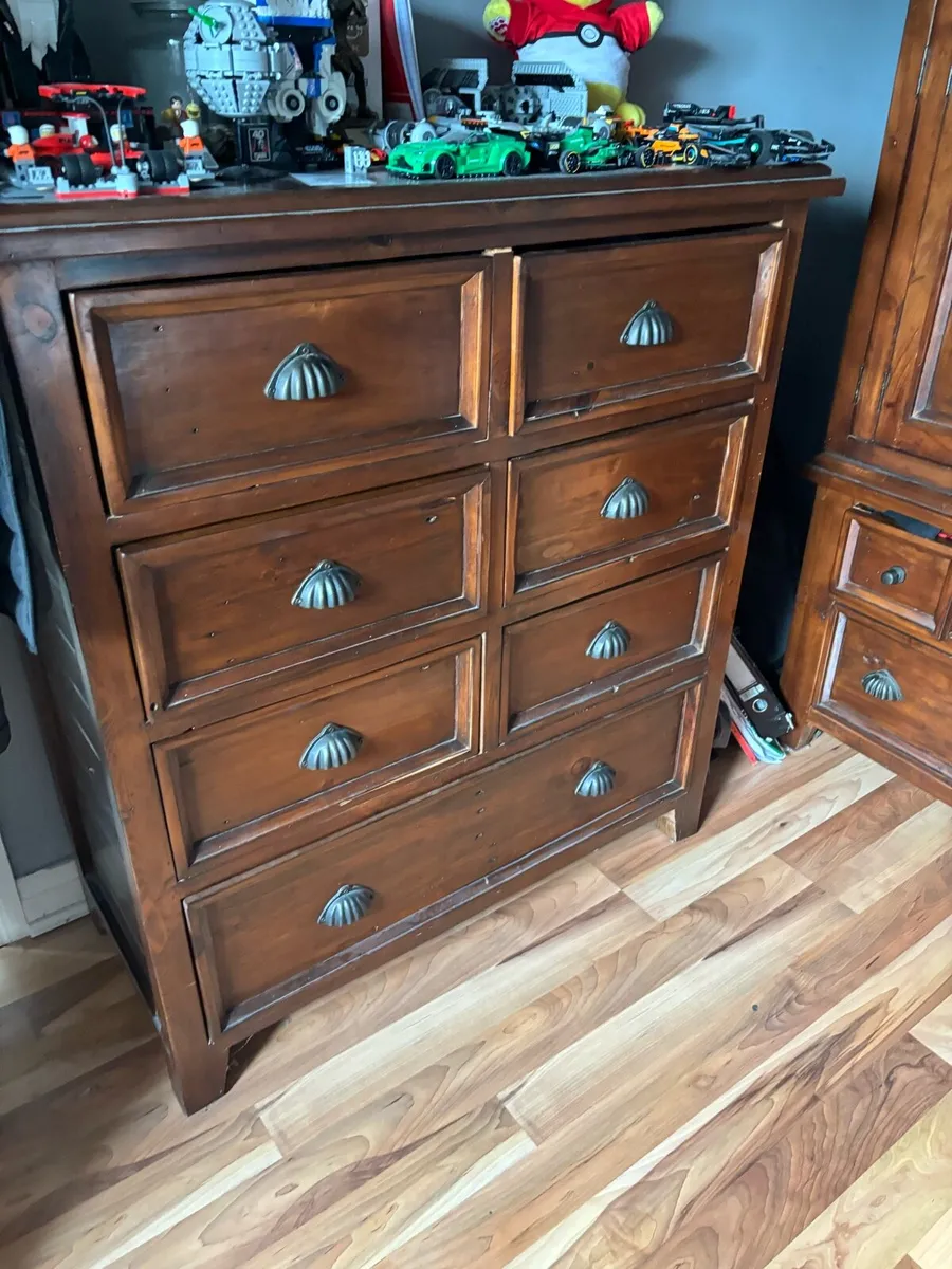 Wardrobe and chest of drawers - Image 3