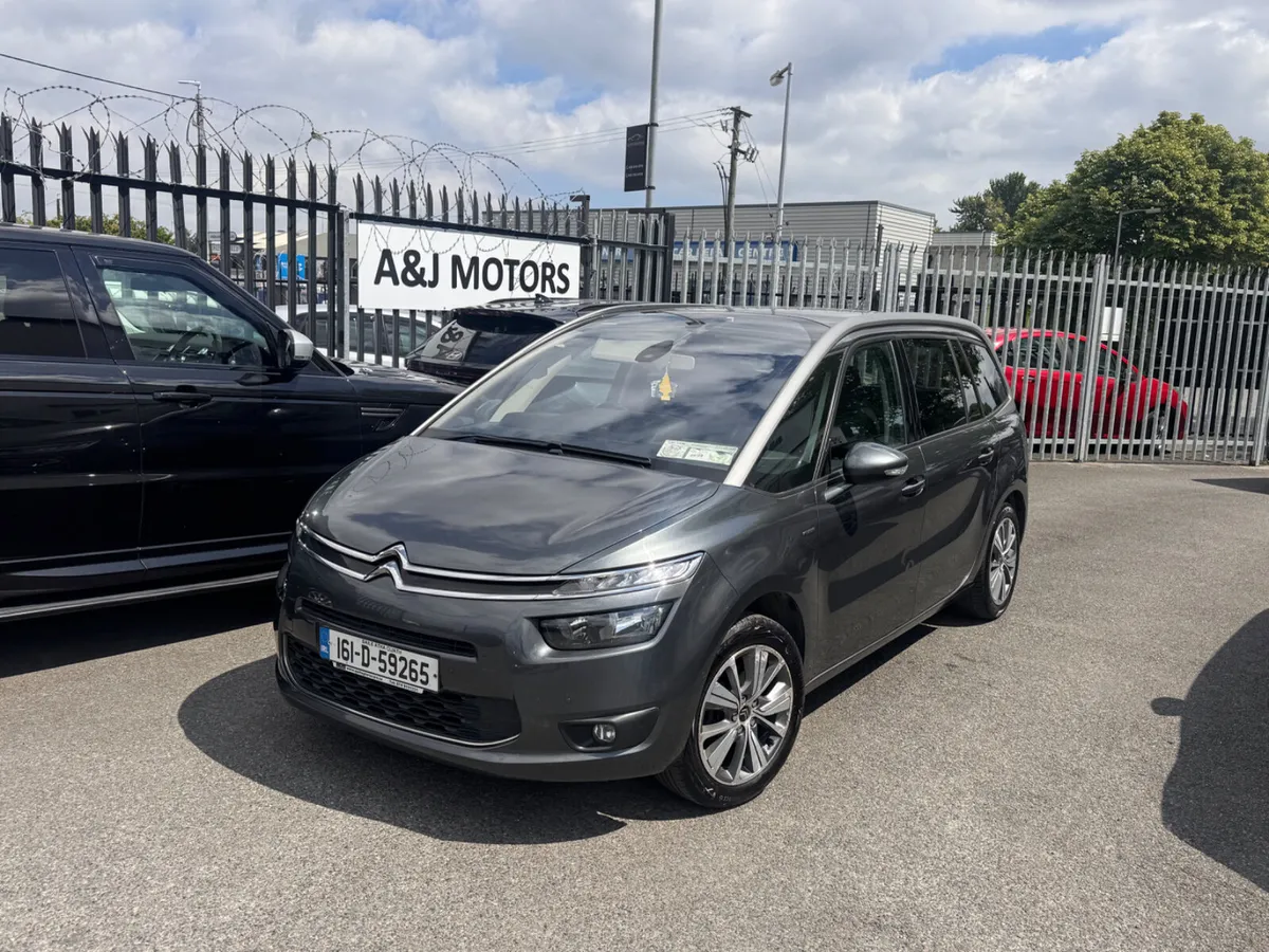 16 Citroen C4 1.6 Diesel 7 Seats - Image 1