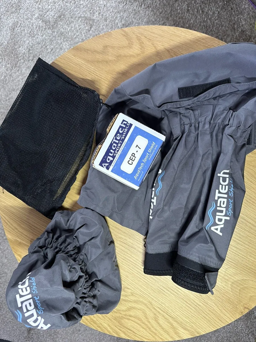 Aquatech Sports Shield Rain Cover (Size Medium) - Image 1