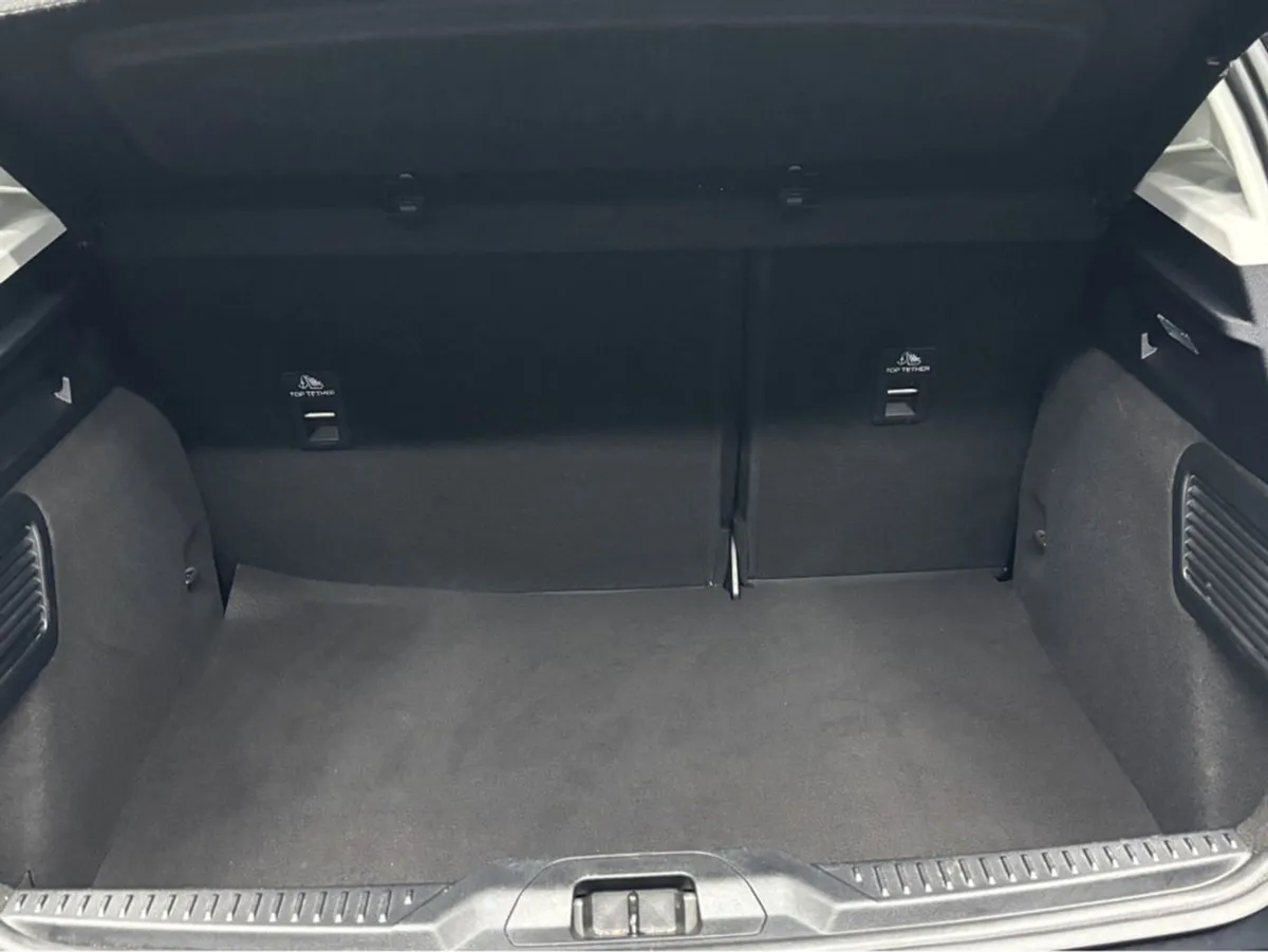 Ford Focus Titanium 5DR 1.0t 125 M 4 4DR - Image 3