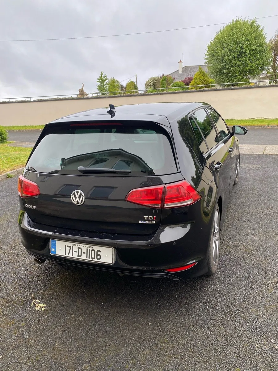 171 R Line Golf - Image 3