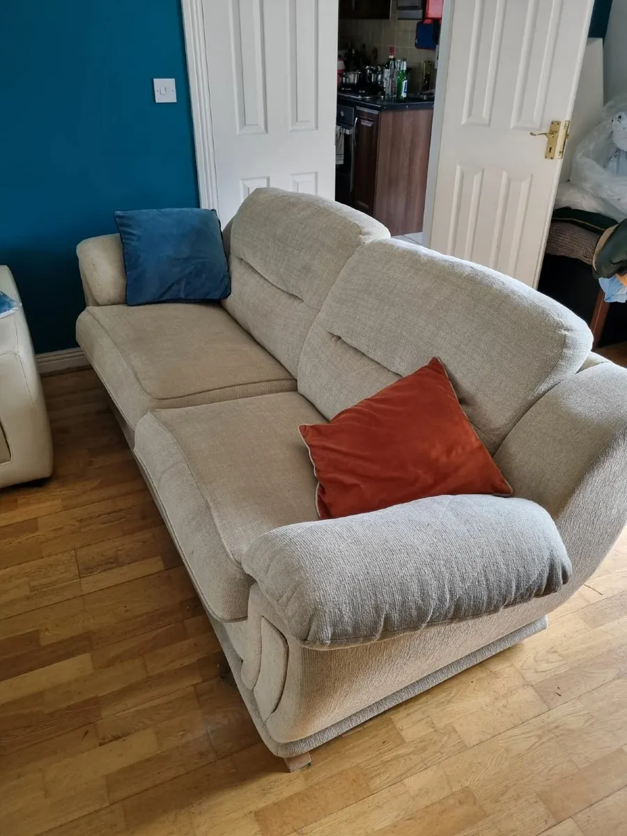 Two sofas for free - Image 3