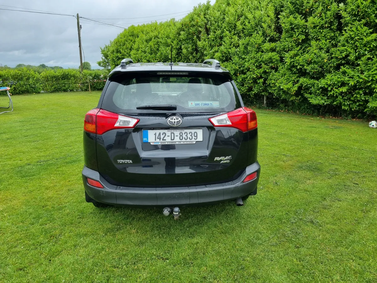 142 Toyota RAV4 AWD 4x4 Low mileage - Image 4
