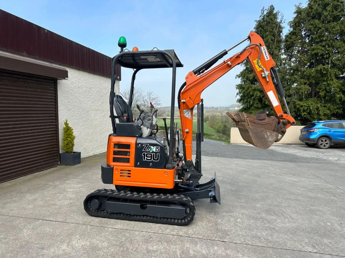 2021 Hitachi ZX19u - Image 3