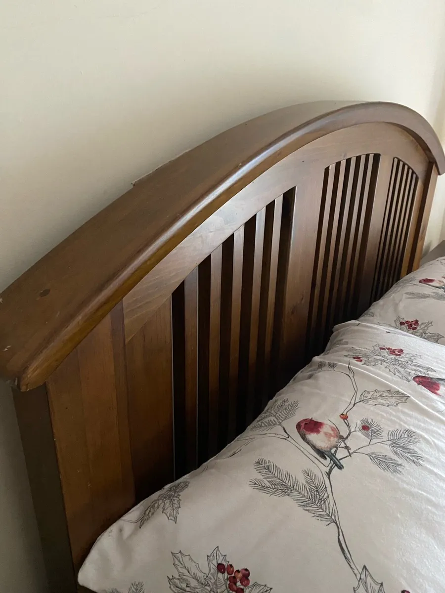 Solid timber headboard and matching bedside locker - Image 1