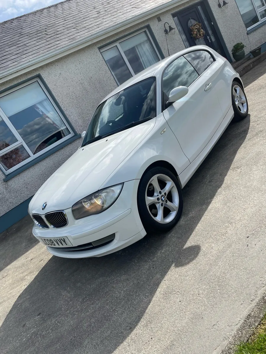BMW Series 1 - Image 3