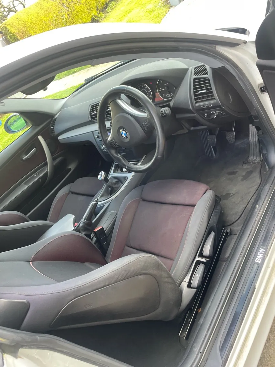 BMW Series 1 - Image 4