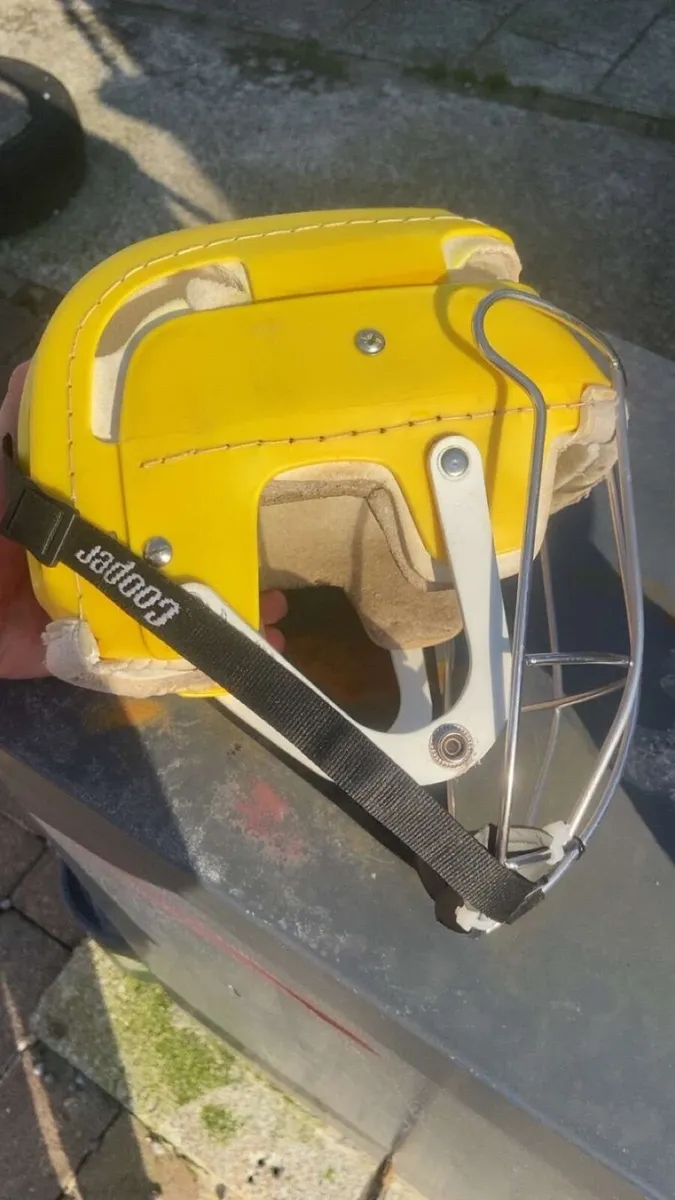Hurling helmet Free former - Image 4