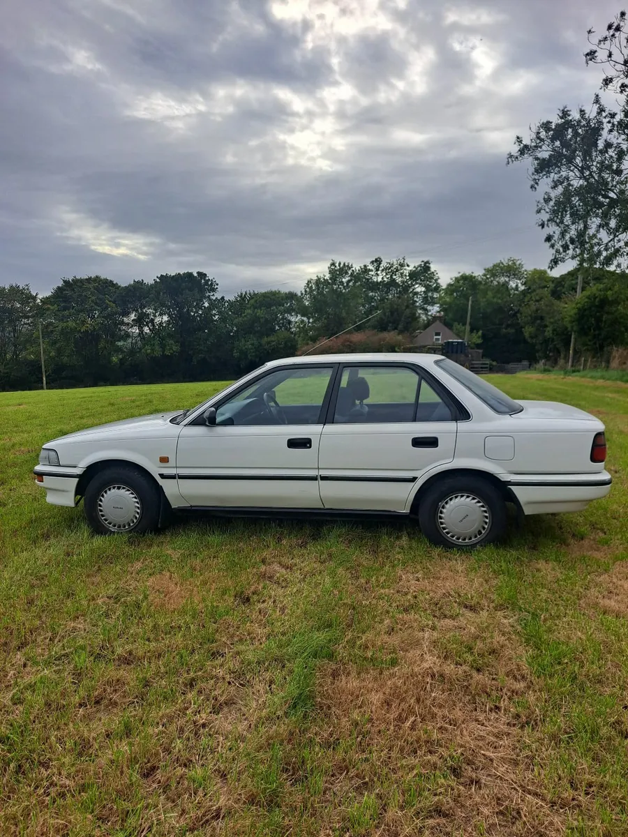 Toyota Corolla 1991 - Image 2