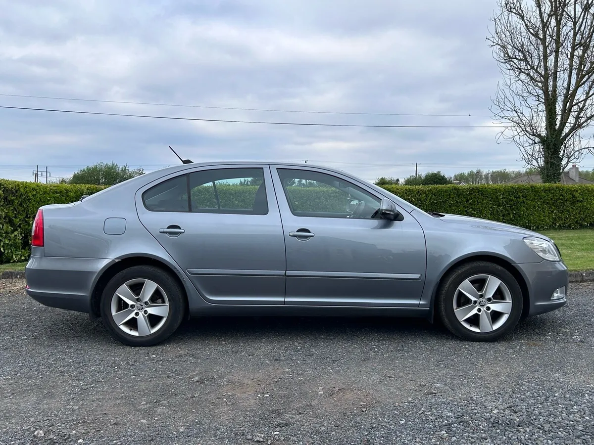 2012 Skoda Octavia Elegance 1.6 TDI - Image 4