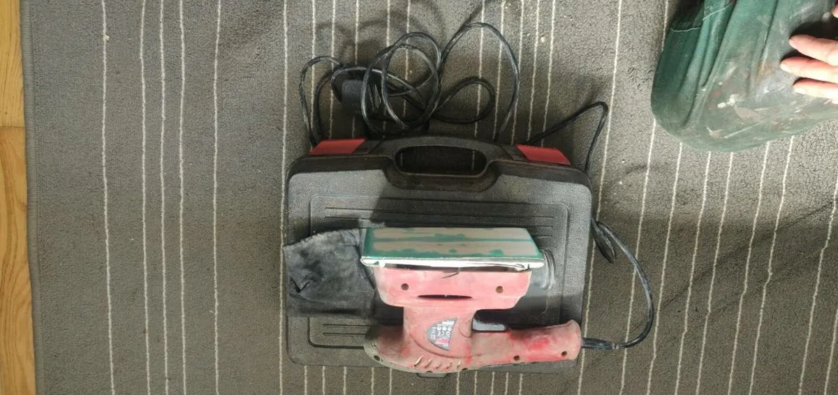 Powerbase Extreme Detail Sander 180W - Image 1