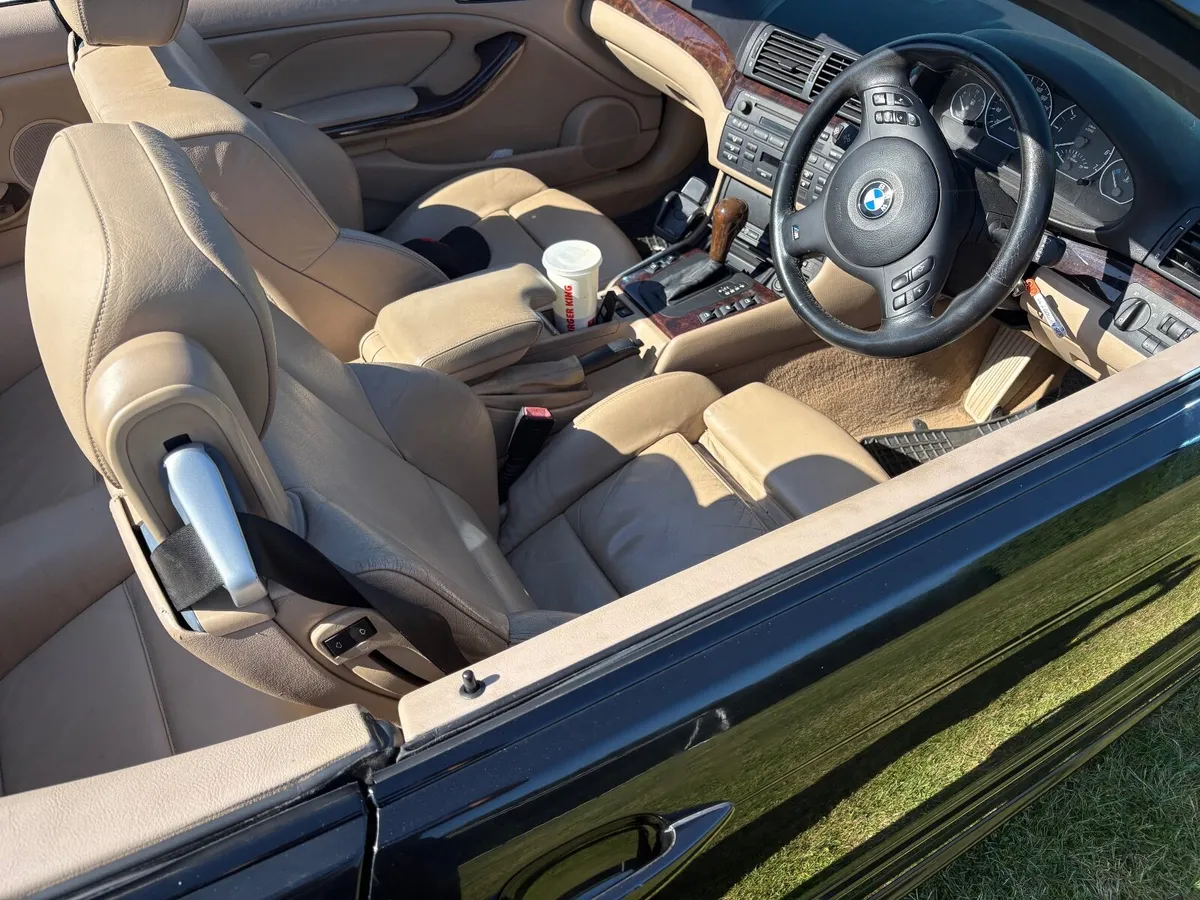 BMW 330.  7250€ 2005 CONVERTIBLE 3.0 PETROL - Image 2