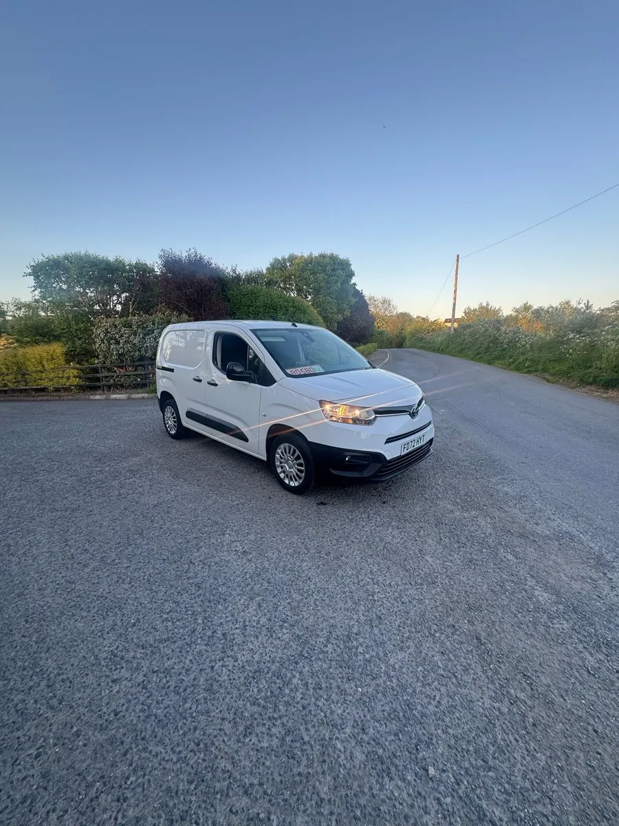 TOYOTA PROACE CITY SWB VAN - Image 4