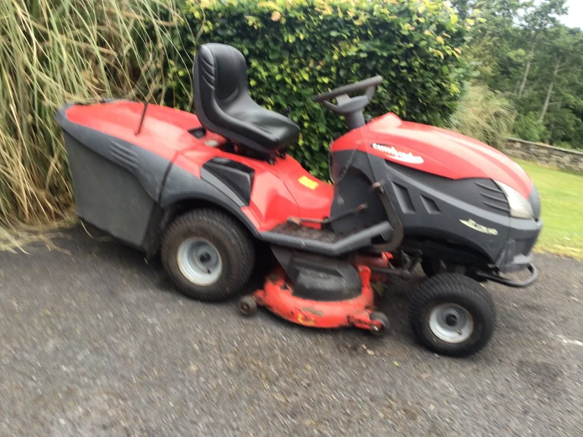 Castlegarden hydro ride on lawnmower - Image 1