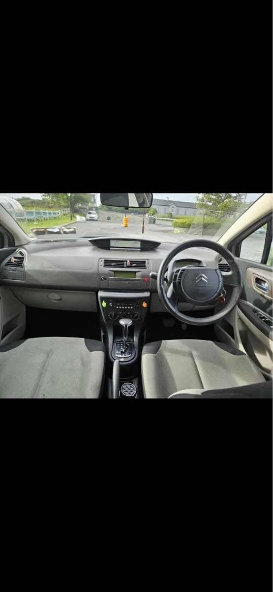Car - Image 3