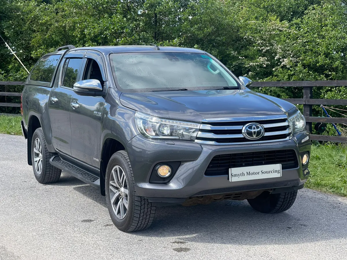 191 Toyota Hilux Invincible 2.4 D4D***** - Image 2