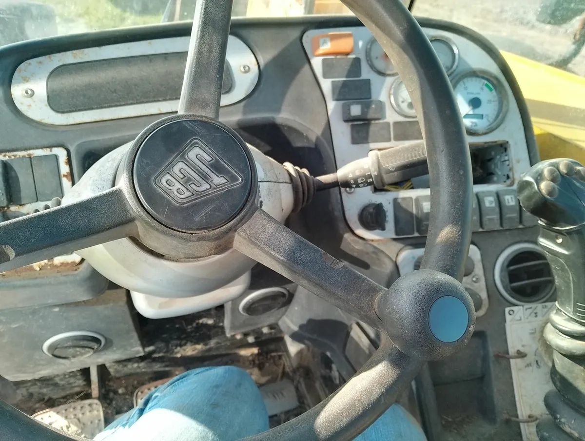 JCB loadall - Image 4