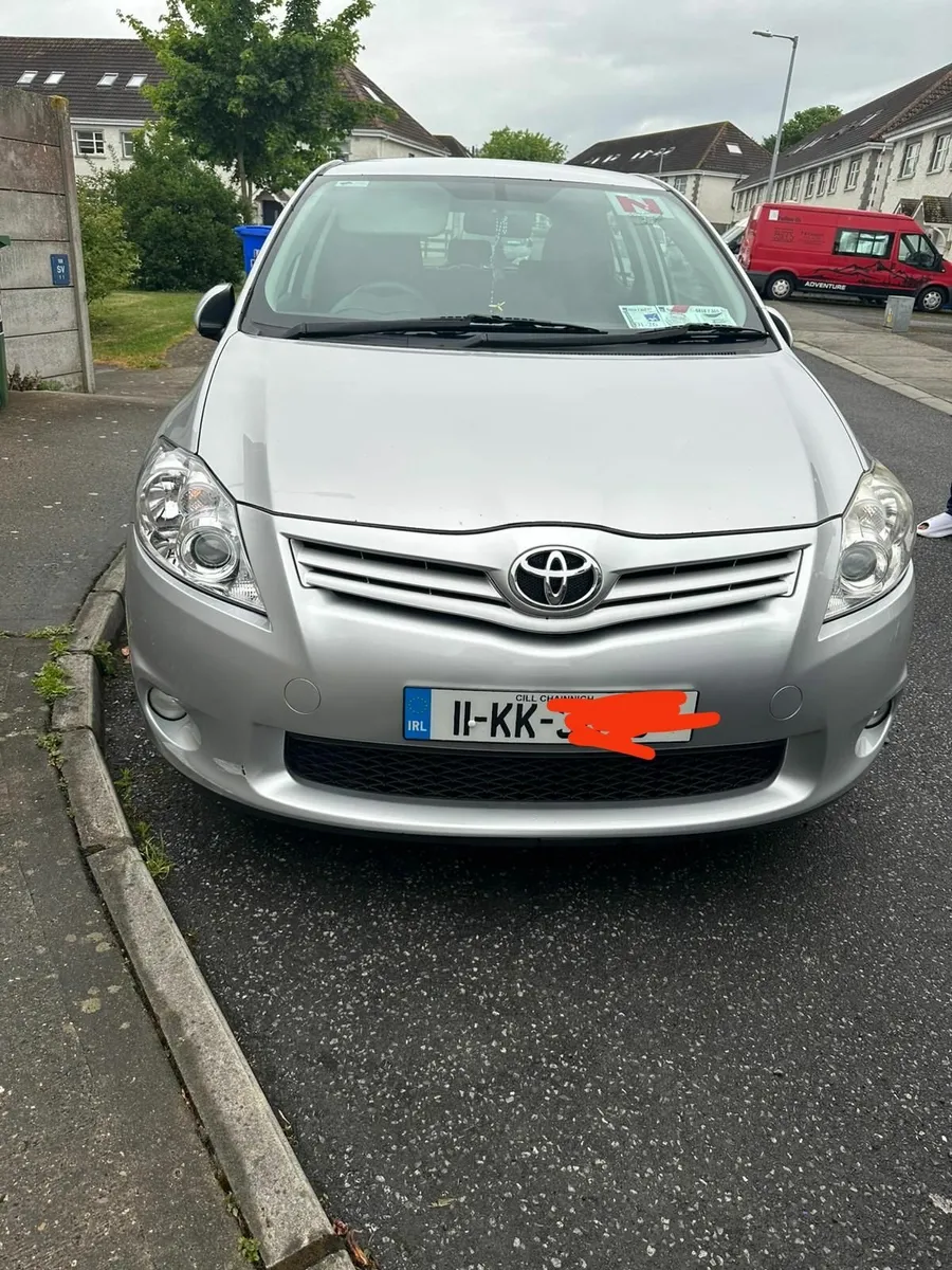 Toyota Auris 2011 - Image 1