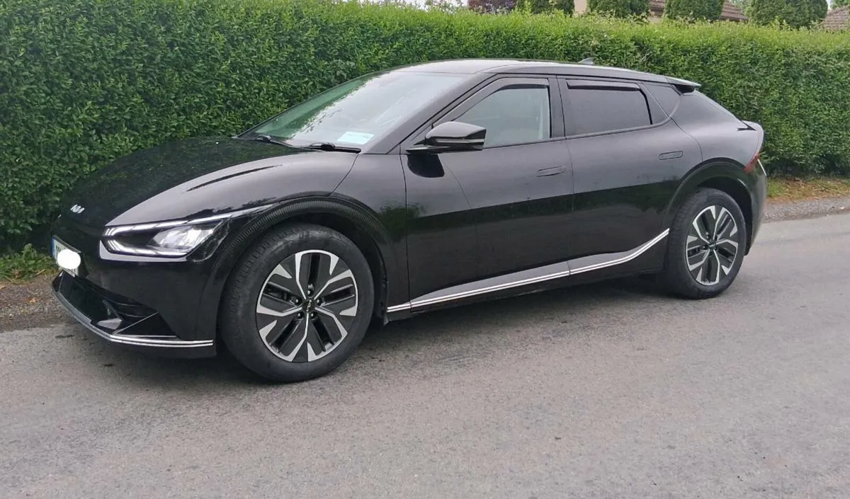 2022 KIA EV6, DRIVE HOME, LIGHT DAMAGE - Image 3