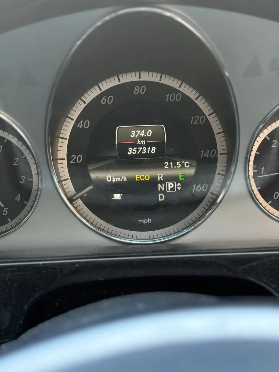 Mercedes-Benz E-Class 2012 high spec  7g tronic - Image 2