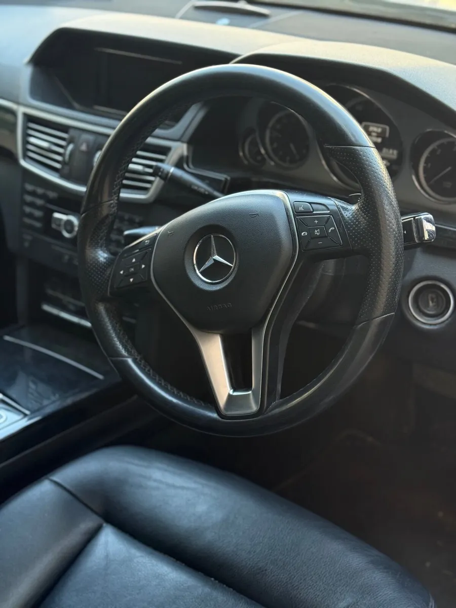 Mercedes-Benz E-Class 2012 high spec  7g tronic - Image 3