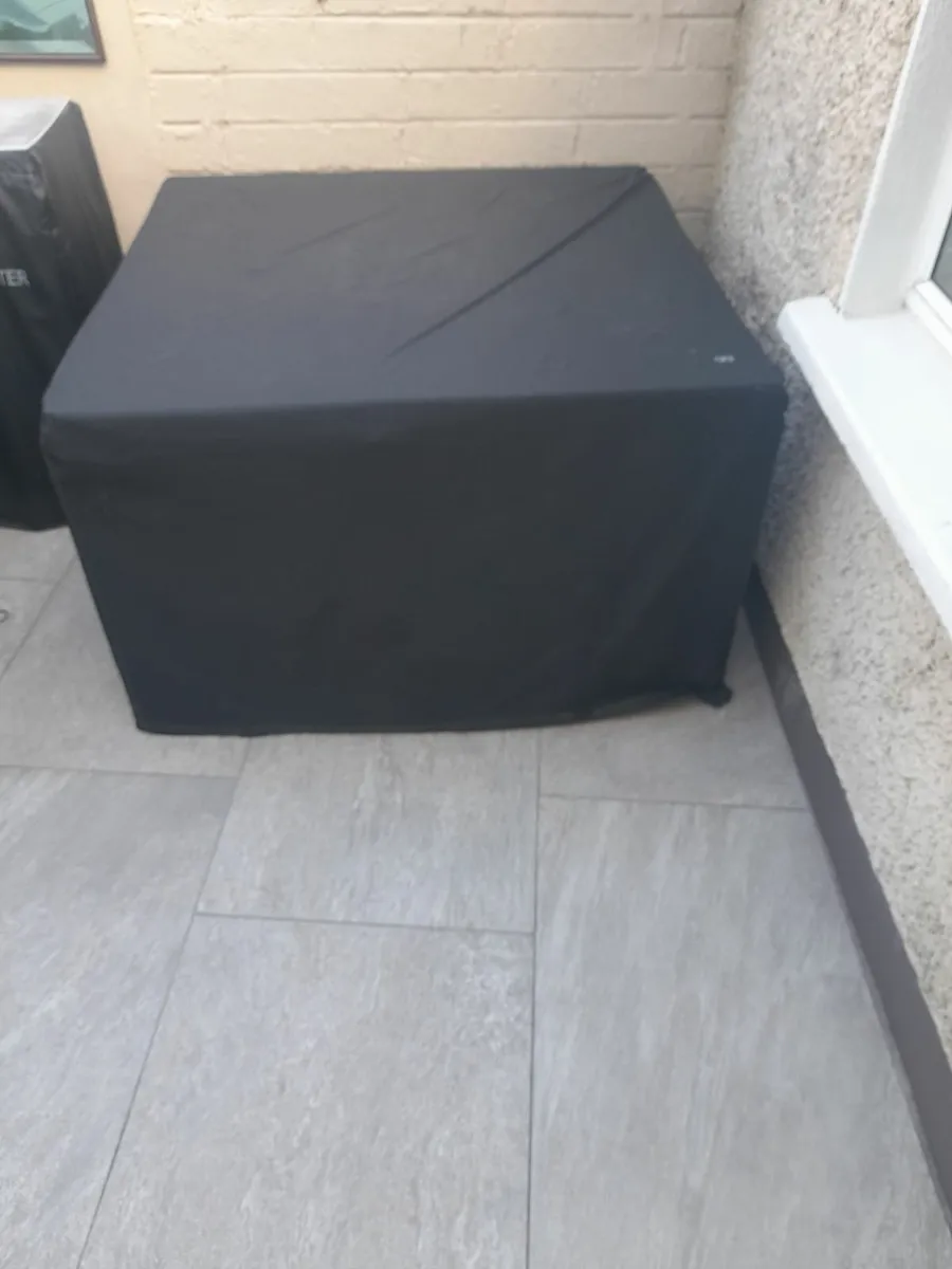 Garden furniture - Image 1