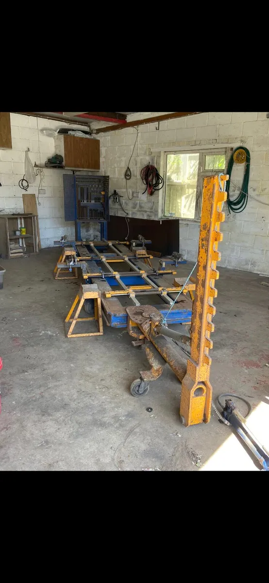 Caroline car bench - Image 1