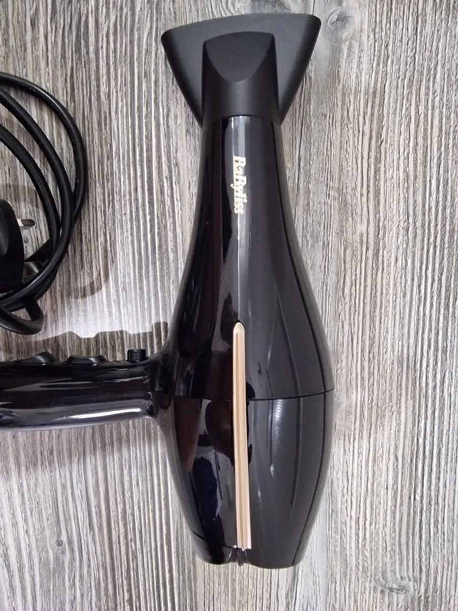 !!!!PRICE DROPP!!! BaByliss Salon Pro Hair Dryer - Powerful 2200W Blow Dryer, AC Professinal Motor, Ionic Frizz-Control, 3 Heat & 2 Speed Settings, Black - Image 3
