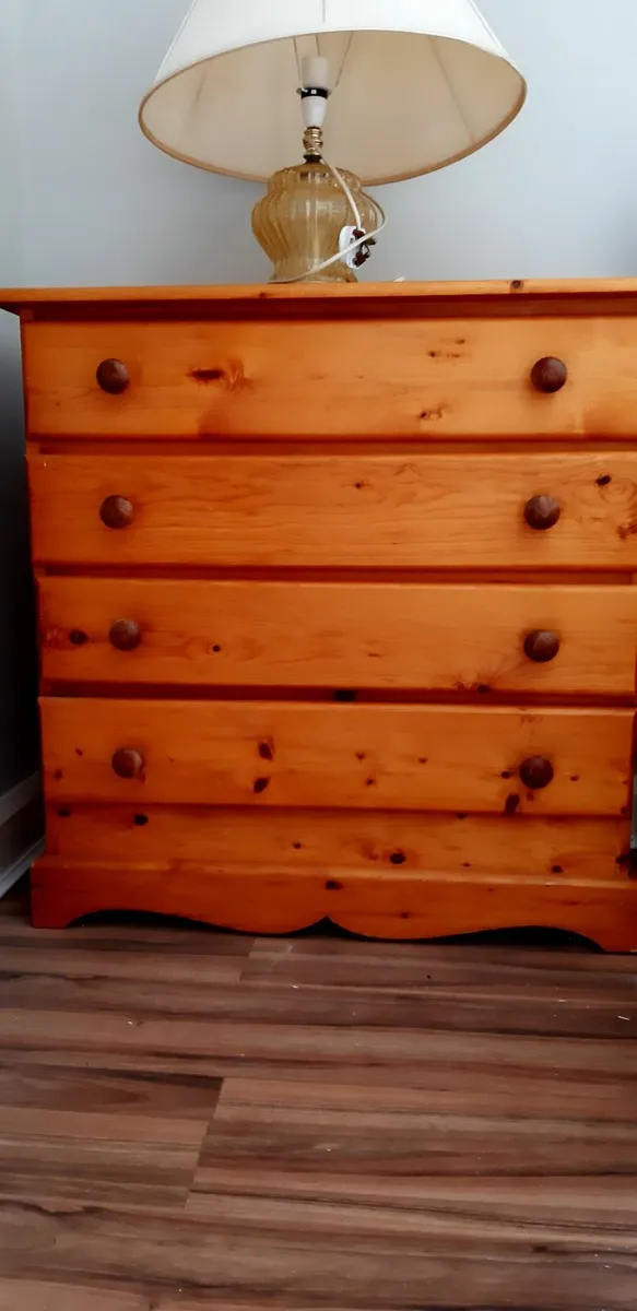 Chest of drawers and locker - Image 2